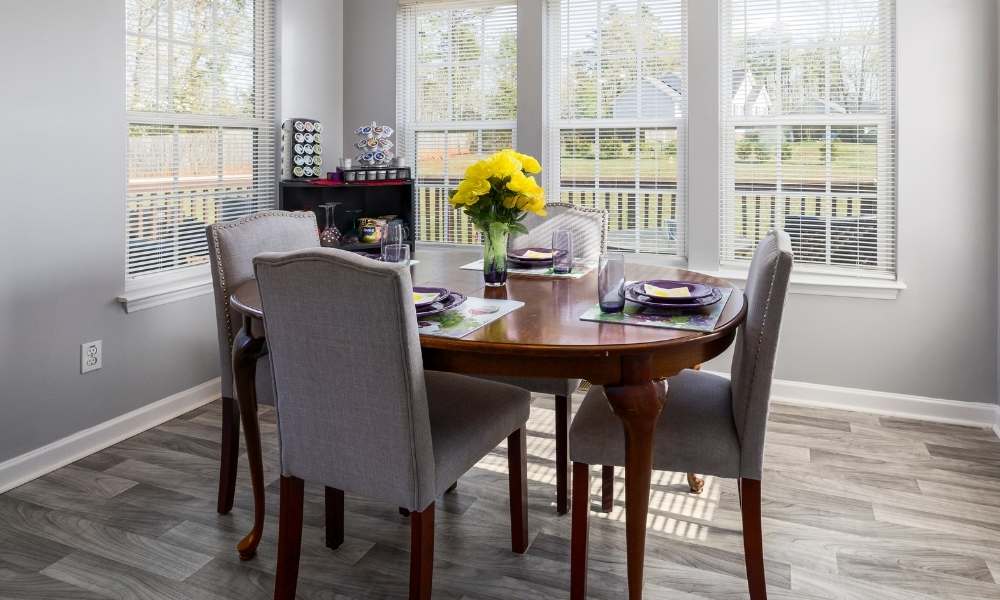 Design a Centerpiece dining table