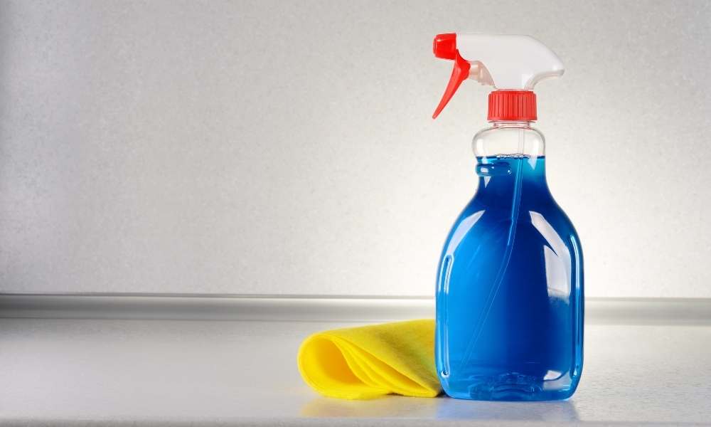 Use Glass Cleaner Spray 