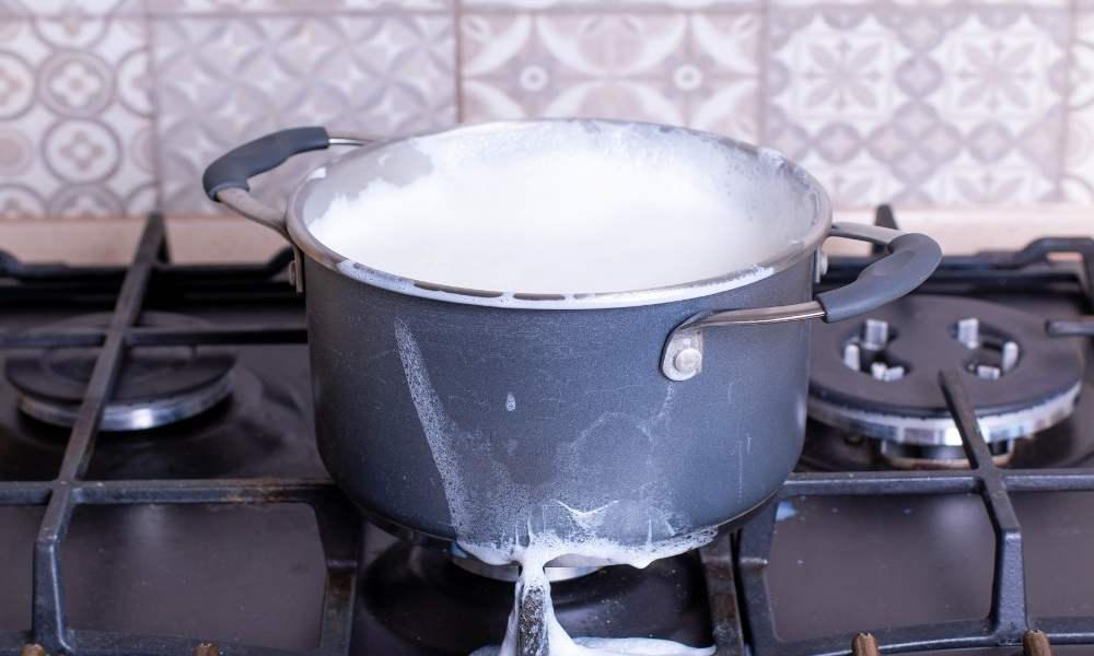  pans unattended while cooking on high heat