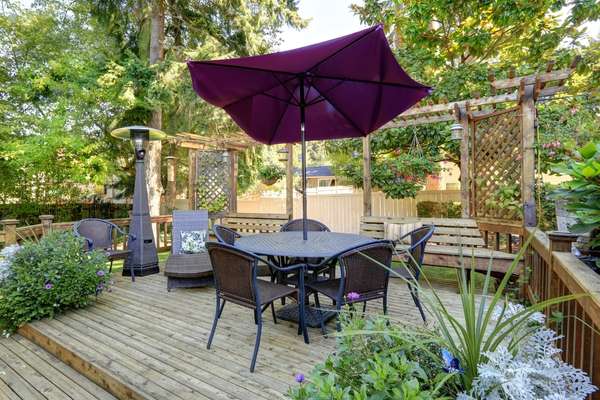 Clear patio furniture netting method