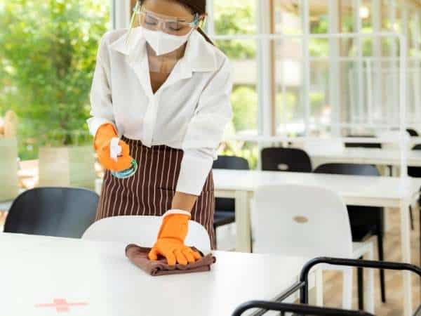 Vinegar Cleaning  Dining Table