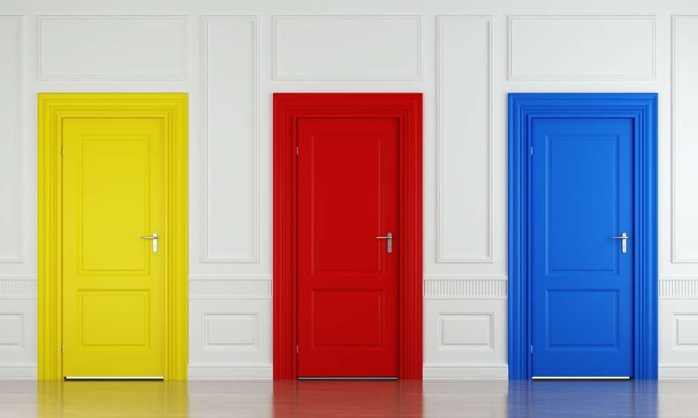 Contrasting Colors door