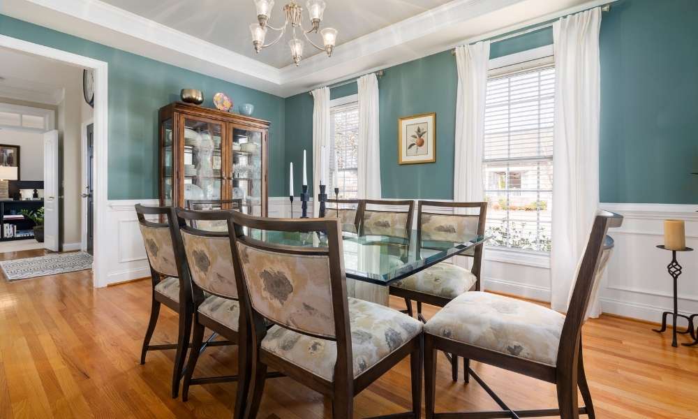 Dining Room White Curtain 