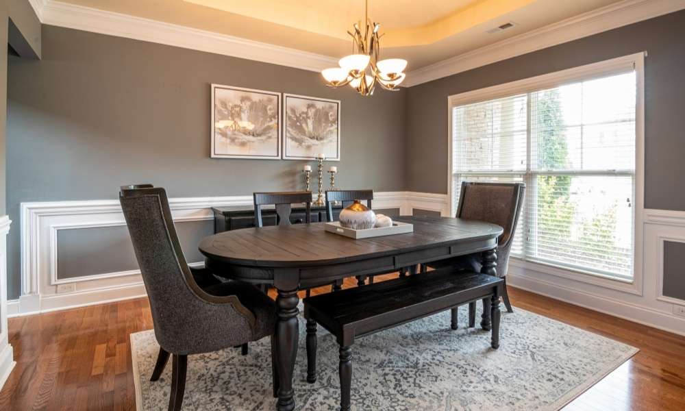 The Color in Gold And Silver Dining Room 