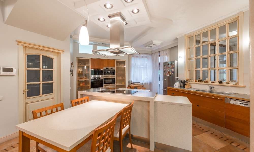 white tablecloth Dining room