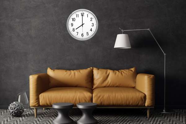 Rustic Oak to Living Room Wall Clock Decor Ideas
