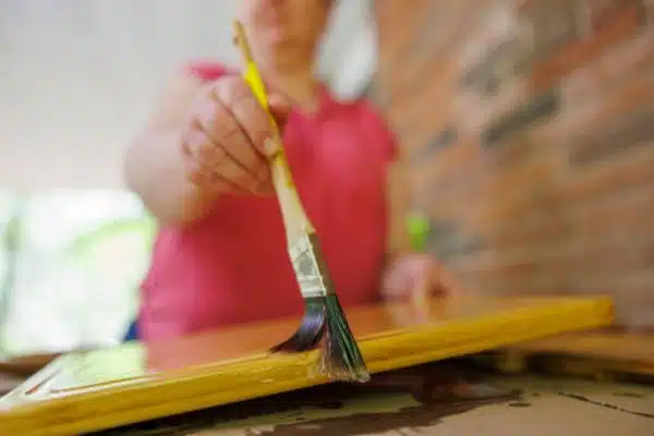 How to Apply Mineral Oil to Cutting Board (Step-by-Step)