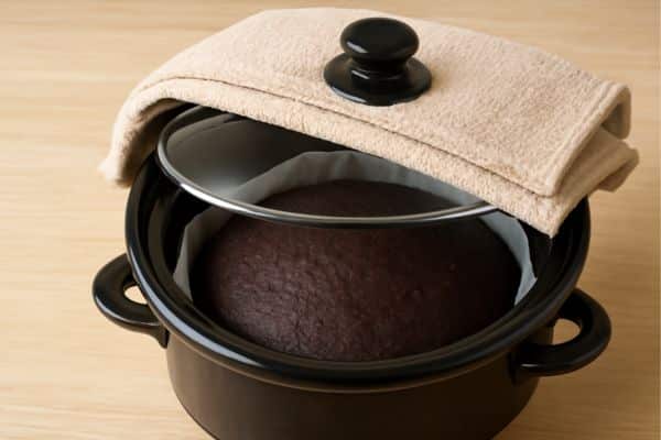 Tips and Tricks for Perfect Slow Cooker Cakes