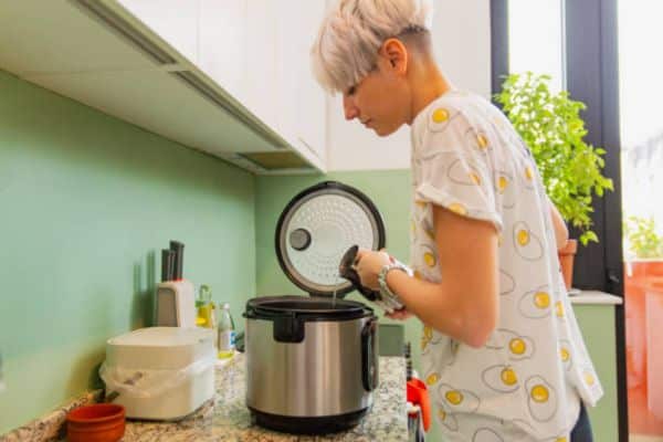 Cleaning and Storing Your Slow Cooker