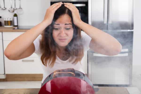 Common Mistakes to Avoid When Using a Toaster