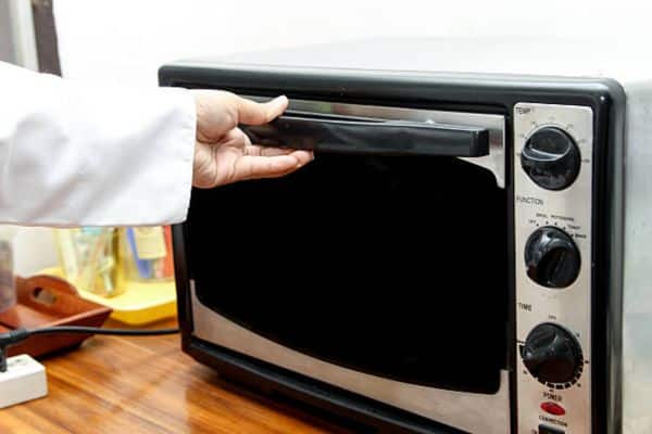 How Long to Bake Polymer Clay in a Toaster Oven (With Chart)