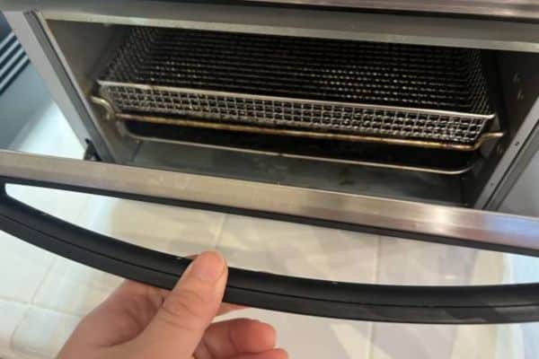 Why Cleaning Your Ninja Air Fryer Toaster Oven Matters