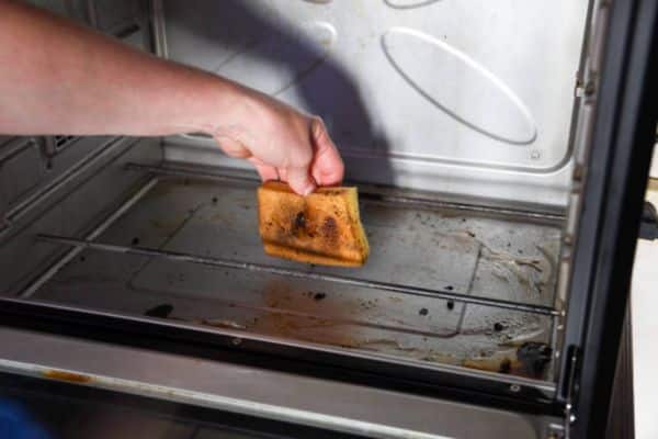  Clean the Toaster Oven Tray