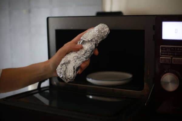 Best Safe Alternatives to Aluminum Foil (What I Use Now)
