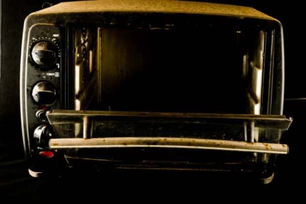 How to Stop Grease From Smoking in Oven (The Real Problem)