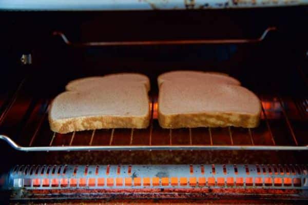 Best Toaster Oven Setting for Toast (Explained)