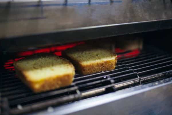 Toaster Oven Temperature for Toasting Bread