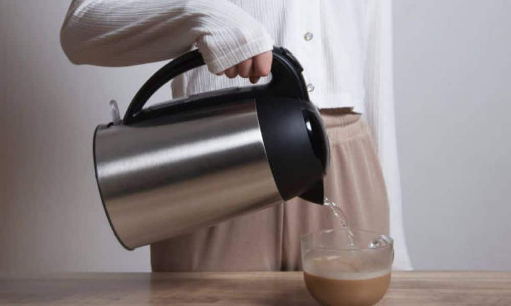 Can You Put Milk In A Electric Kettle