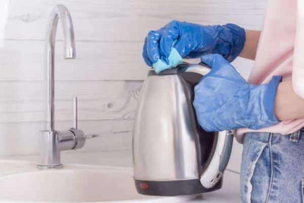 How to Clean Electric Kettle Before First Use