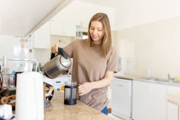 Best Situations To Use An Electric Kettle For Coffee
