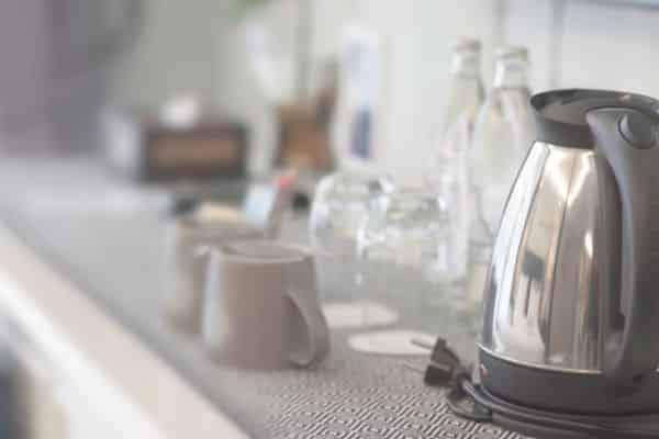 What Makes A Non Plastic Electric Kettle Truly “Plastic Free”?