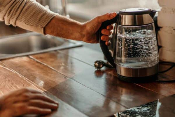 Why Avoid Plastic In An Electric Water Kettle?