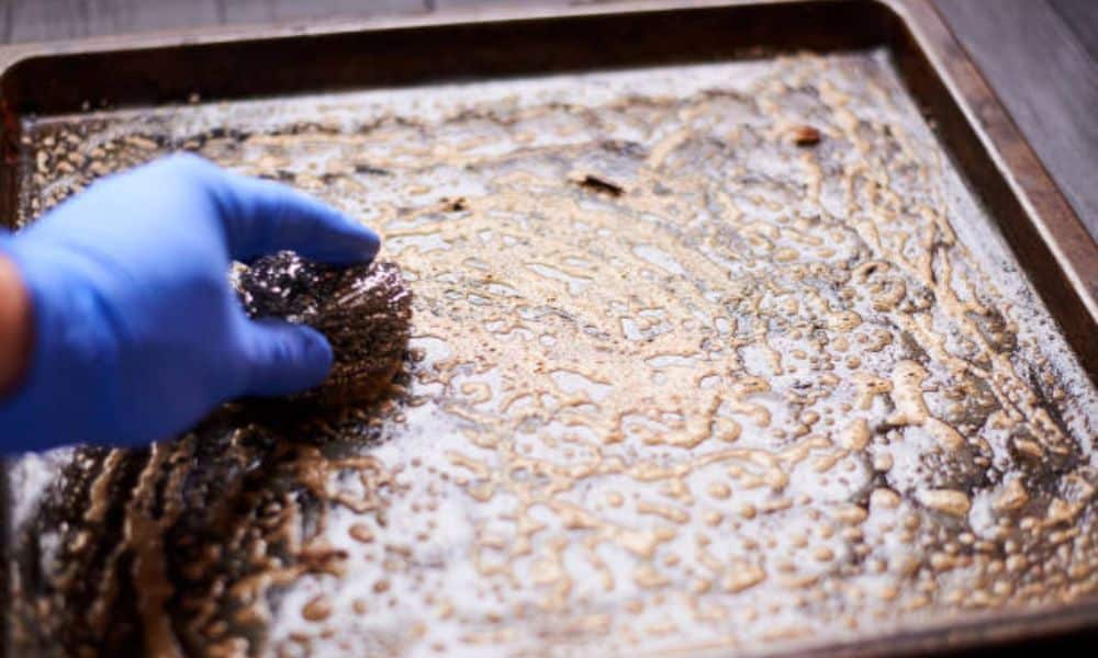How To Clean Aluminum Baking Trays