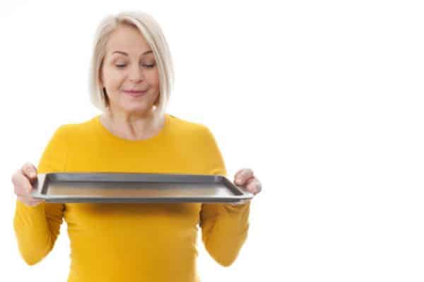 How To Choose the Right Baking Tray
