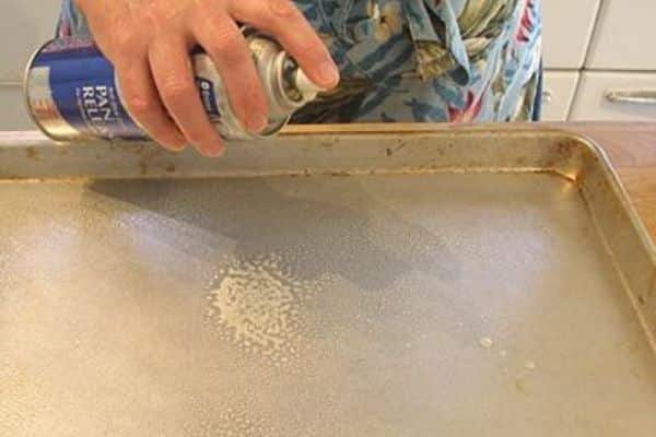 Common Mistakes While Greasing Cookie Trays