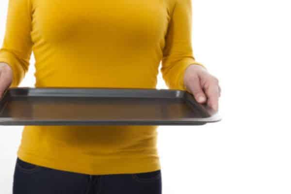 Tips To Keep Non Stick Baking Trays Cleaner Longer