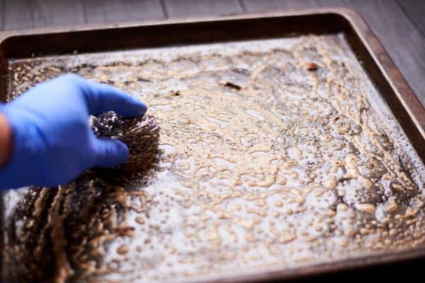 How To Clean Non-Stick Baking Trays Safely