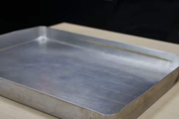 Why Baking Tray Corners Bend First