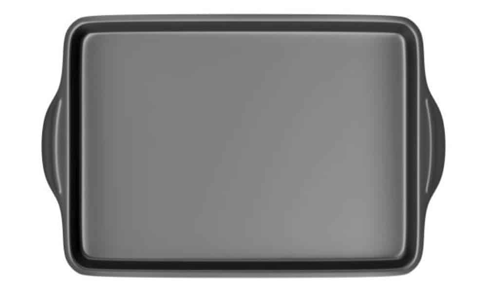 what are baking trays made of