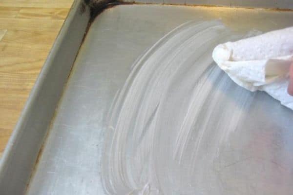 Best Ways To Grease A Baking Tray For Cookies