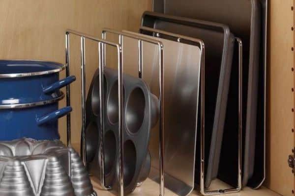 Store Baking Trays Properly